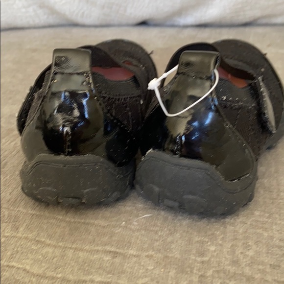 Girl Velcro strap shoes - Picture 3 of 3